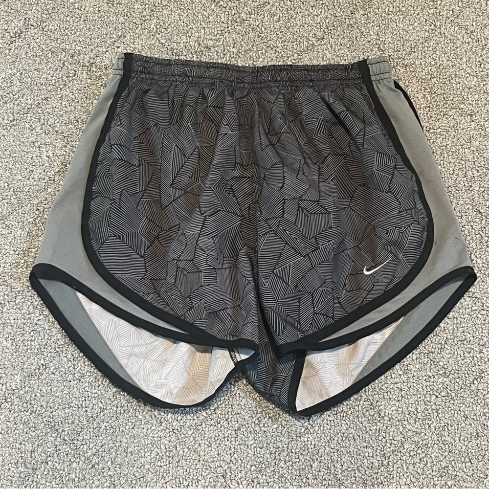 Nike Shorts Womens Size Small Gray Dri Fit Running Athletic Lined Swoosh